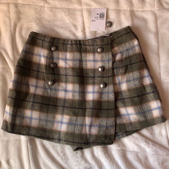 Forever 21 Plaid Skort - Picture 1 of 3